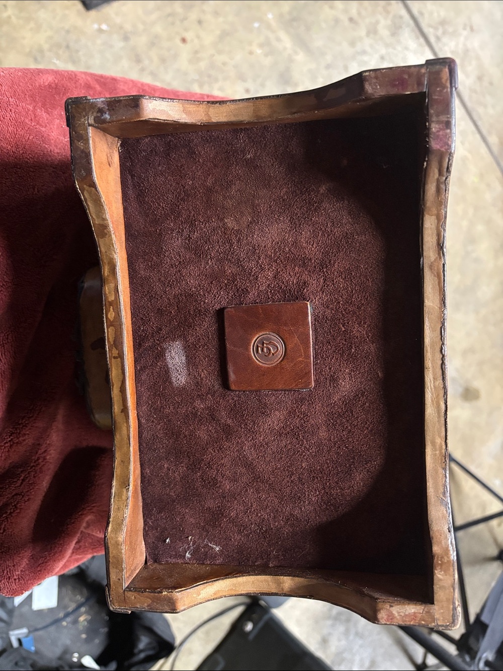 Early 1900’s leather chest/jewelry box. - Picture 4 of 6